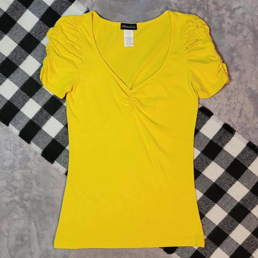 $1 | L | Seductions | Ruched Sleeve V-Neck Tee